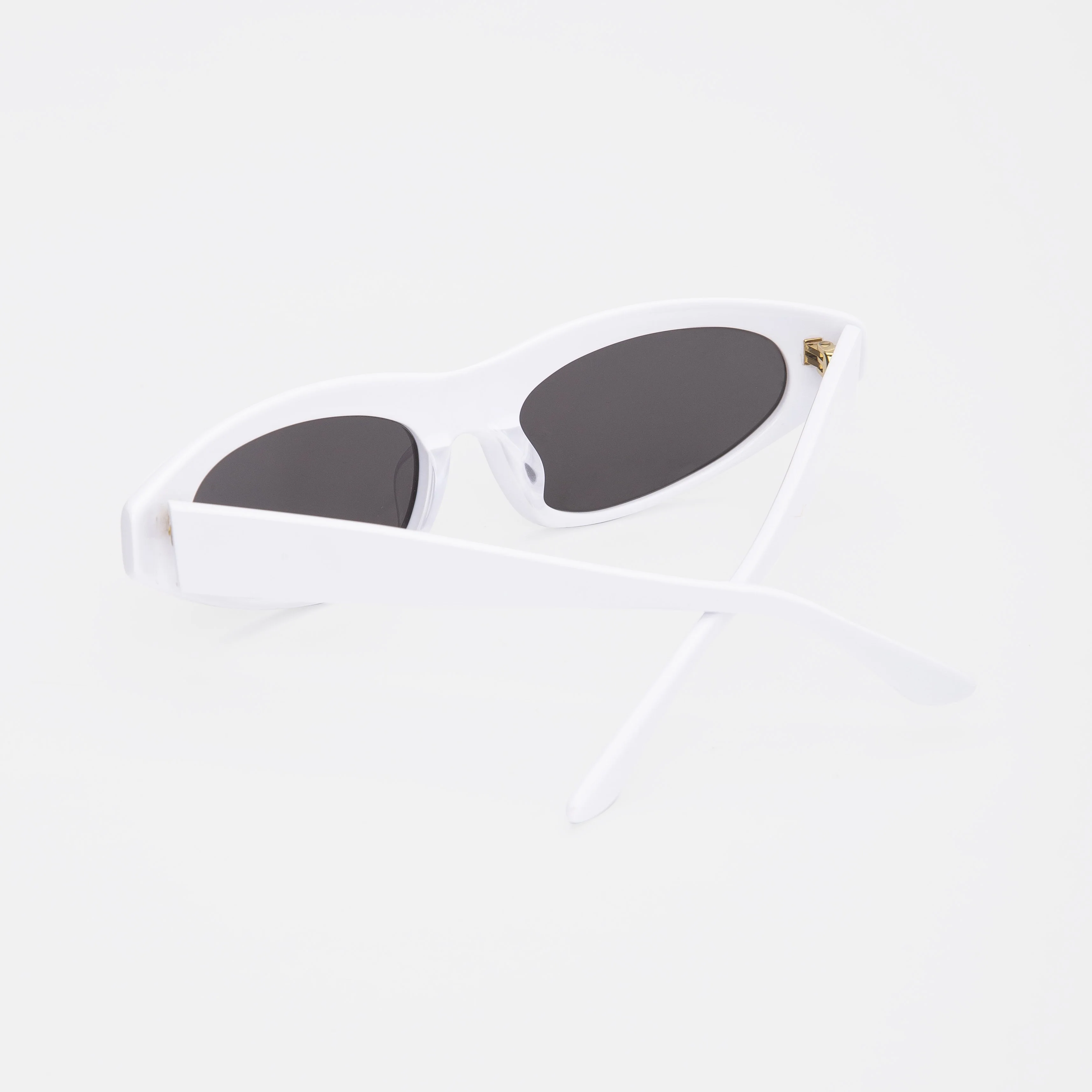 FEMME White - Image 4