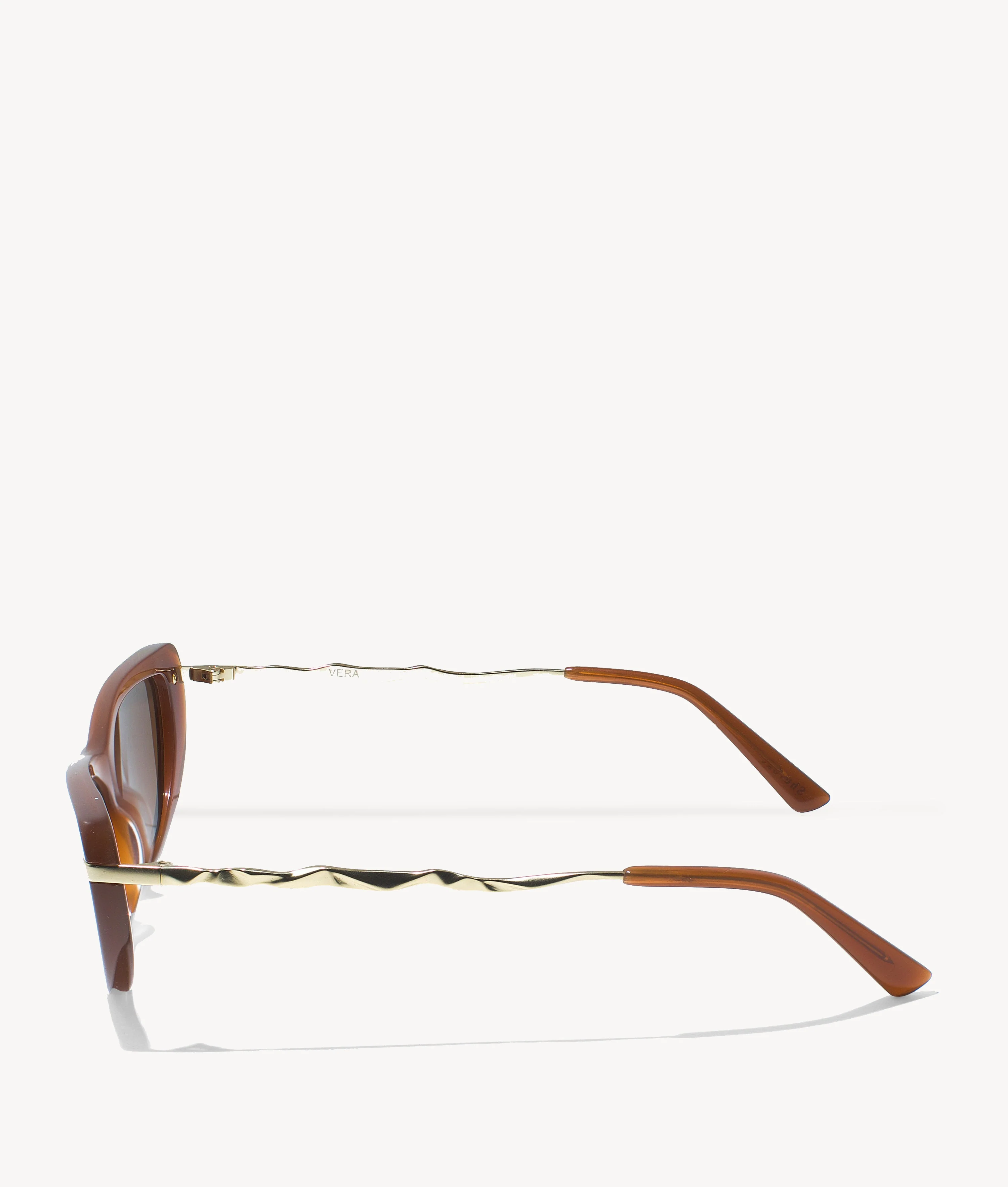 VERA BROWN - Image 3